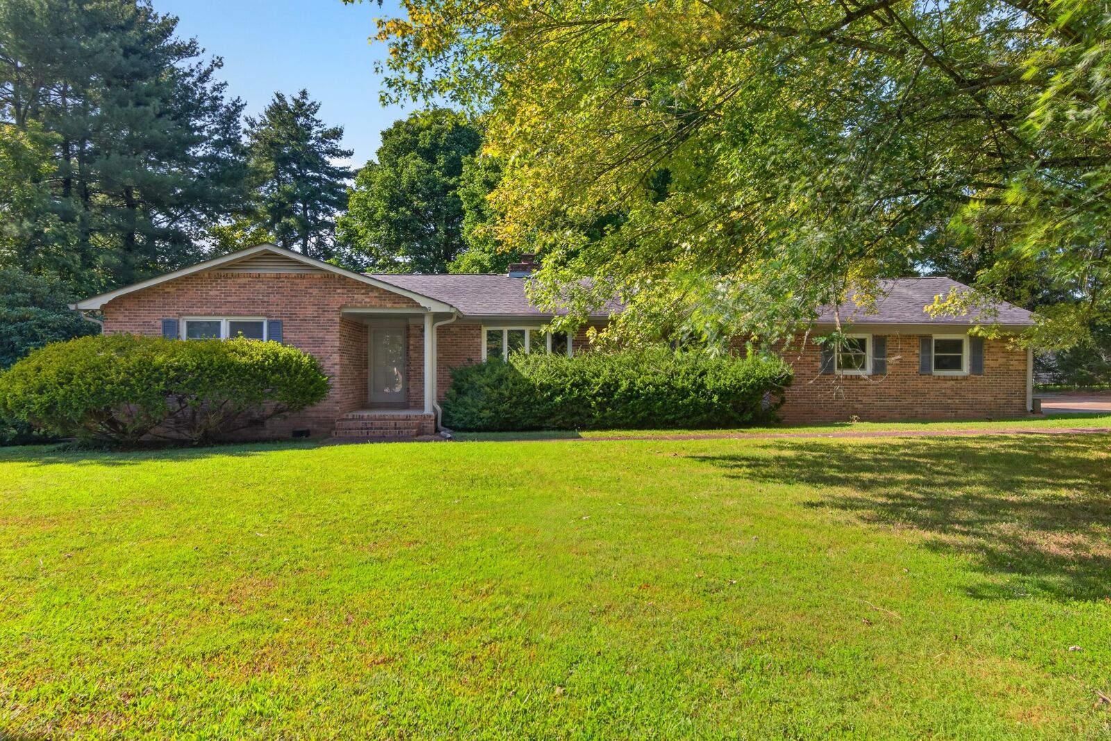 Property Photo: 102 Picard Dr TN 37388