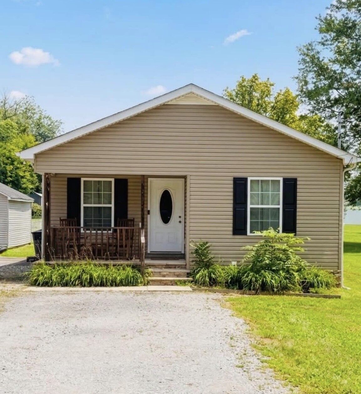 Property Photo: 210 White Oak St TN 37388