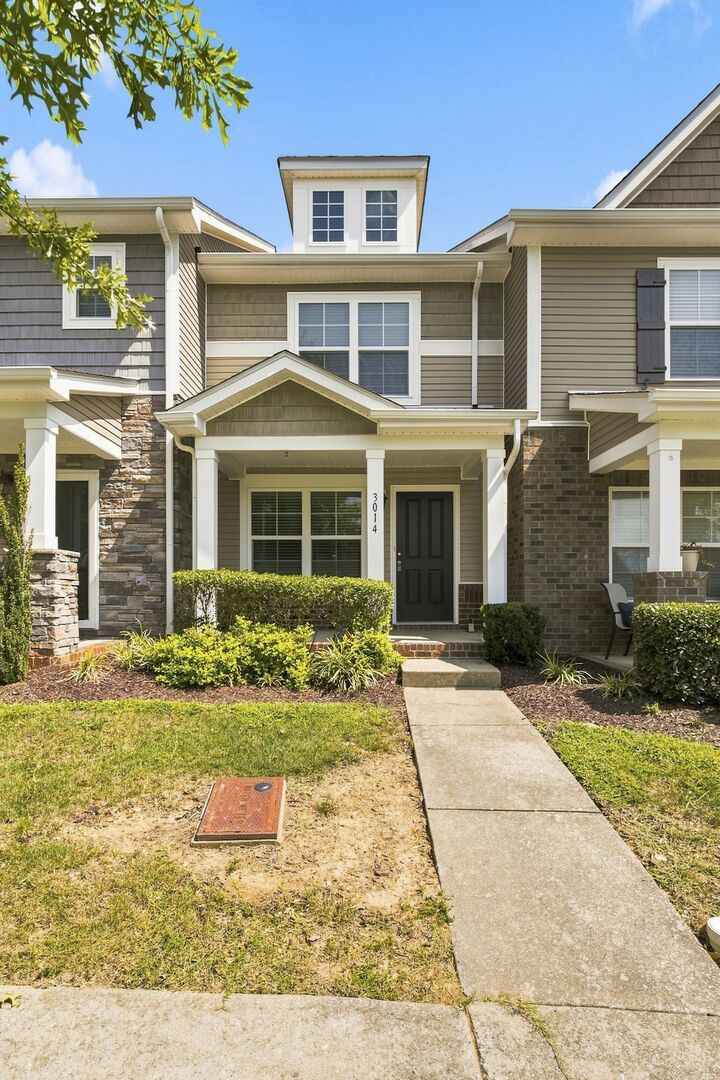 Property Photo:  3014 Friars Trl  TN 37076 
