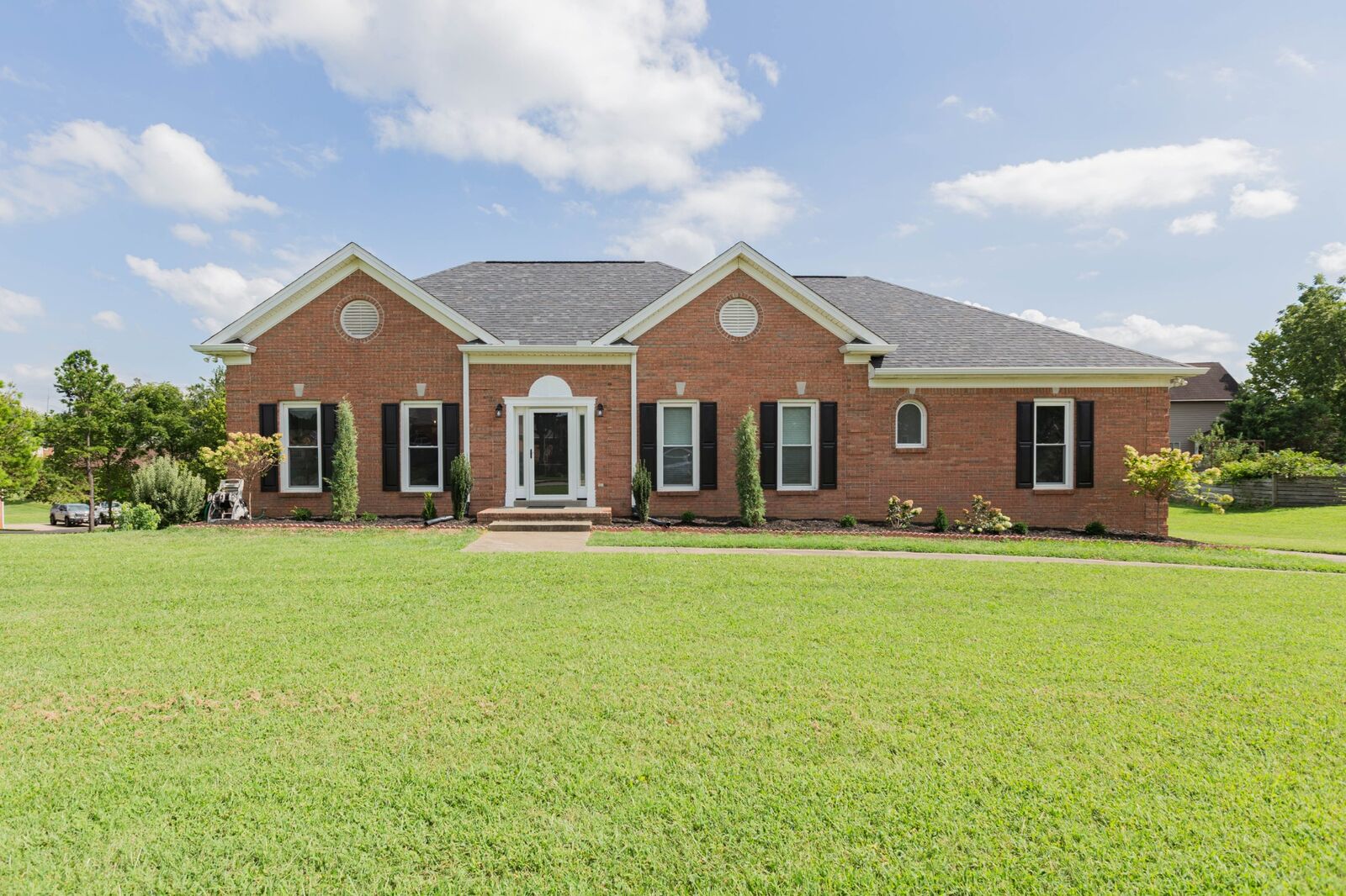 Property Photo:  654 Potomac Dr  TN 37043 