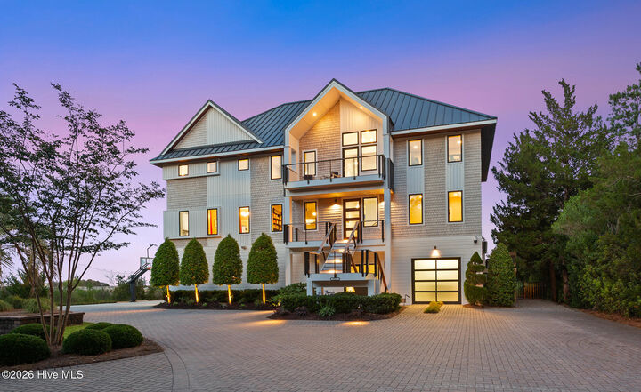 Property Photo: 5329 Holt Road NC 28409