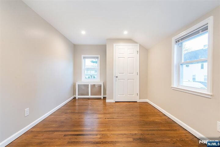 Property Photo:  189 Washington Avenue 2nd Floor  NJ 07643 