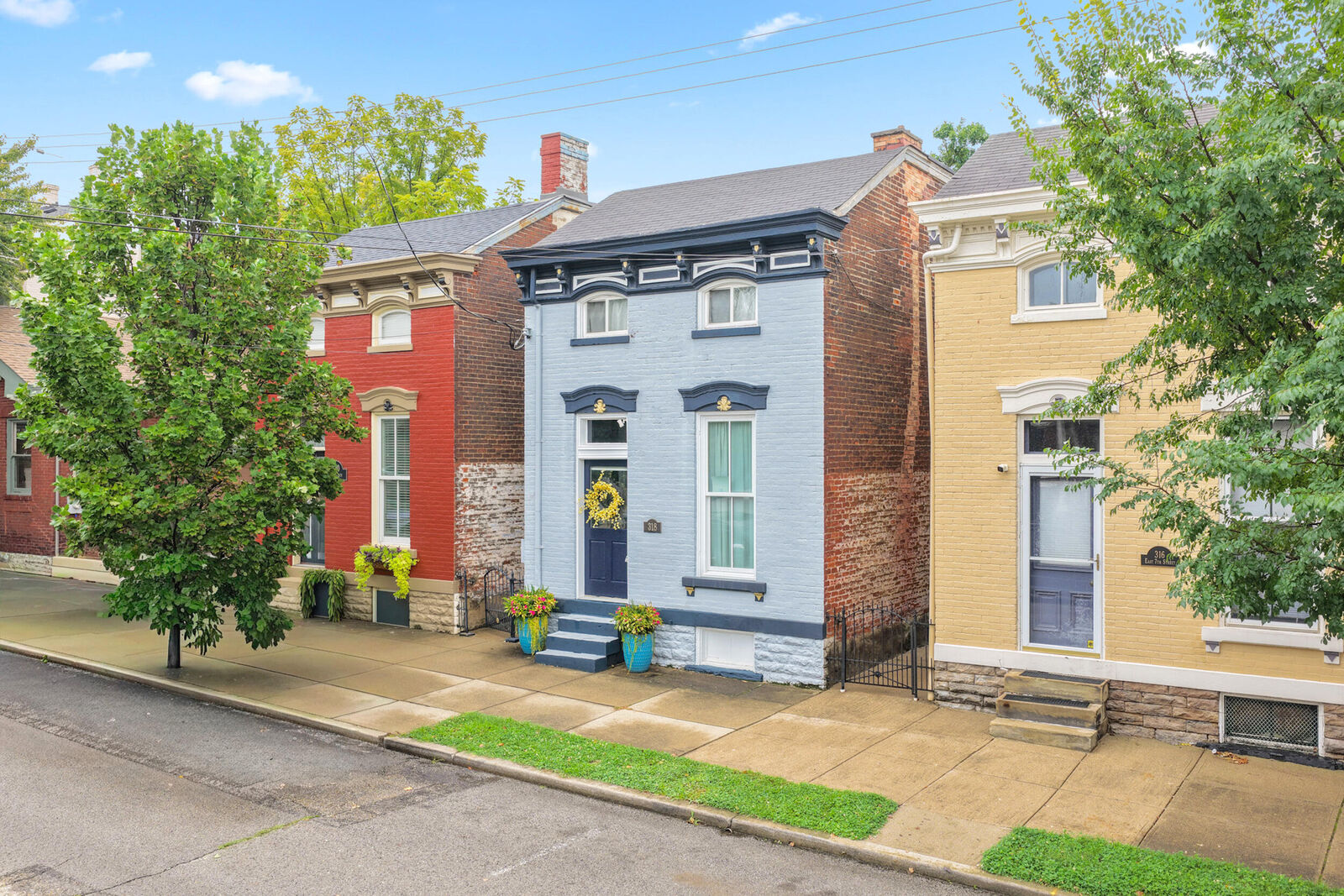 Property Photo:  318 E 7th Street  KY 41071 
