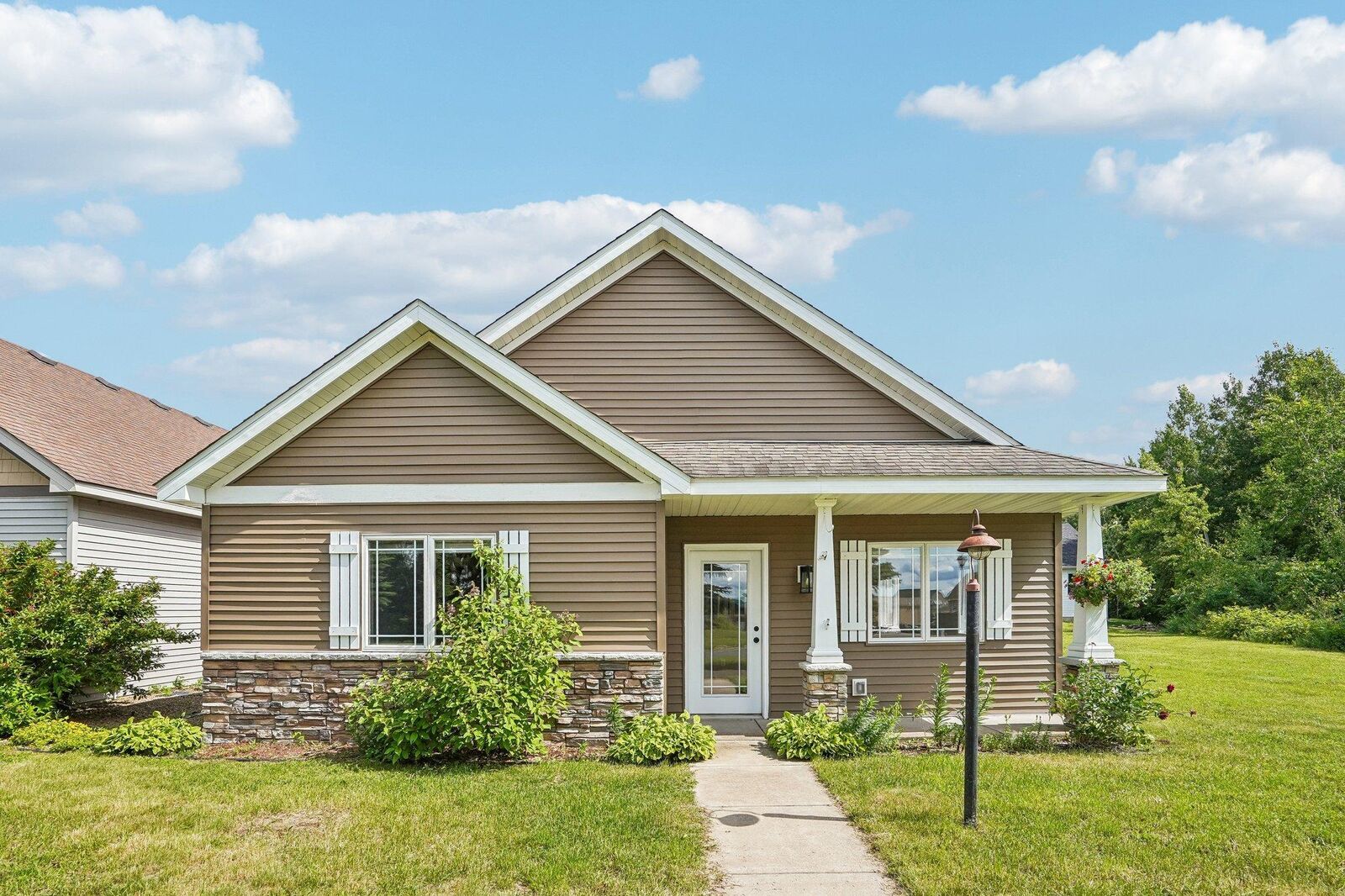Property Photo:  1303 Prairie Lane  WI 54024 