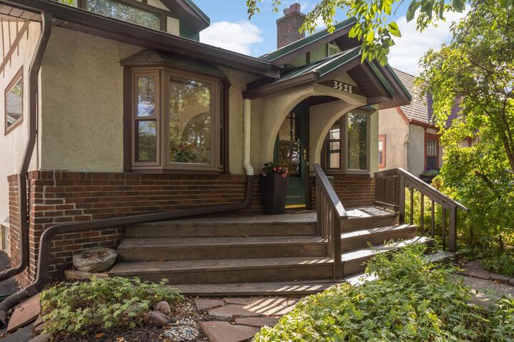 Property Photo:  3521 E Minnehaha Parkway  MN 55417 