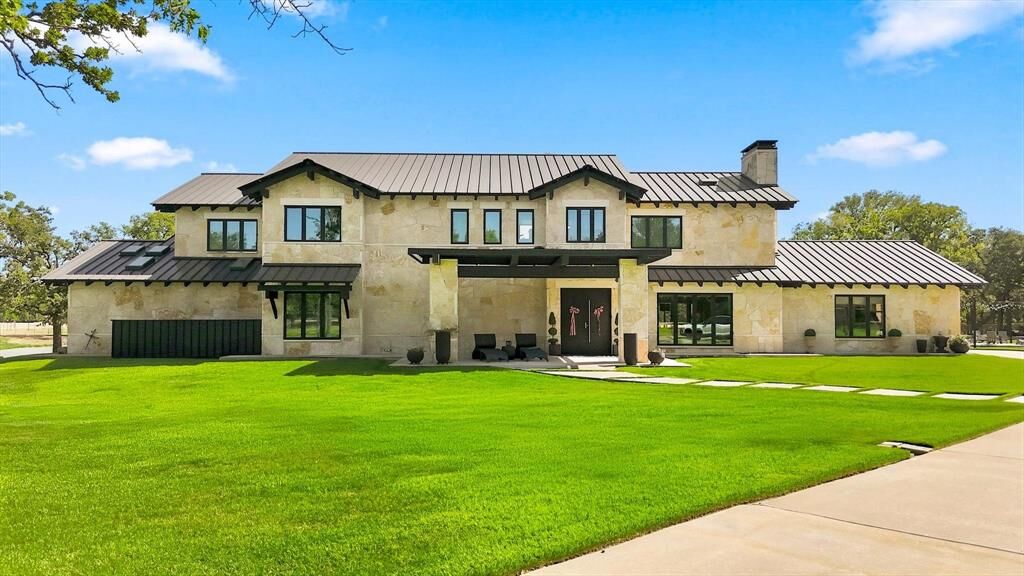 Property Photo:  261 Hunter Court  TX 76226 