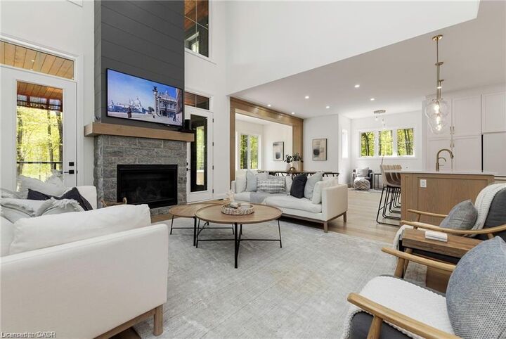 Property Photo: 14 St Georges Court ON P1H 1A5