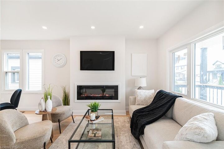 Property Photo:  297 Britannia Avenue  ON L8H 1Y2 