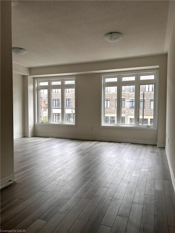 Property Photo:  585 Colborne Street 207  ON N3S 0K4 