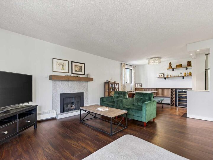 Property Photo:  537 14 Avenue SW 703  AB T2R 0M7 
