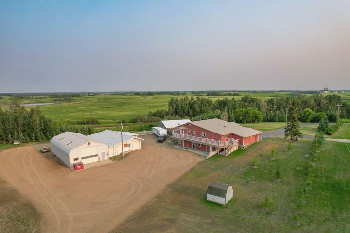Property Photo: 42077 Range Road 213 Street AB T0B 0H0