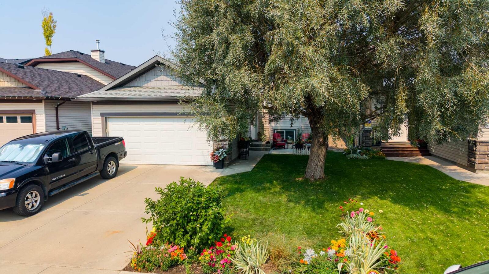 Property Photo: 126 Dorothy Gentleman Cres N AB T1H 5N9