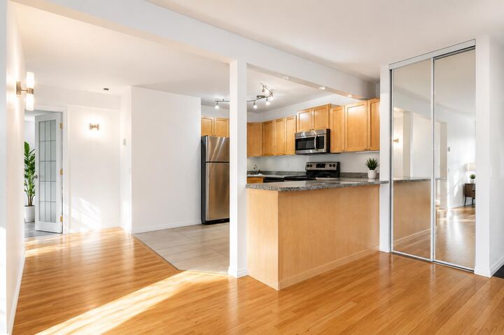 Property Photo: 210 25 Avenue SW 10 AB T2S 0L1