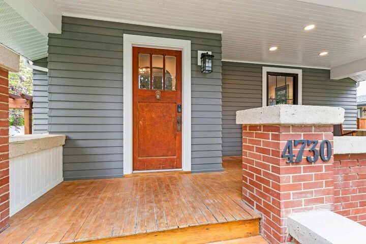 Property Photo:  4730 50 Street  AB T4H 1E4 