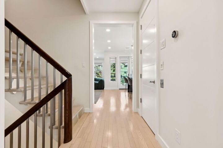 Property Photo: 424 Aspen Meadows Hill SW AB T3H 0G3