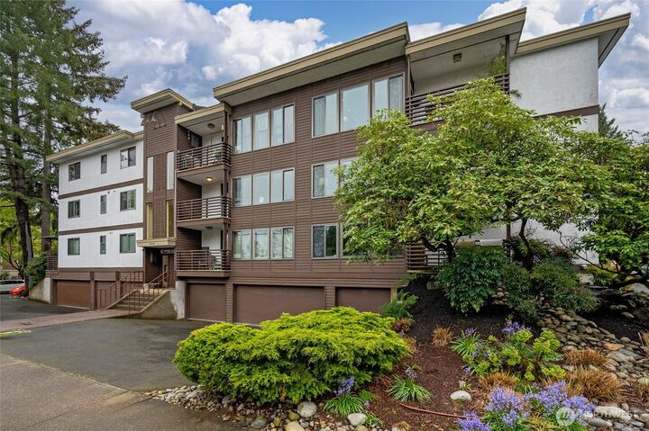 Property Photo: 3505 W Government Way 202 WA 98199