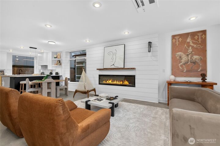 Property Photo:  5011  Fauntleroy Way SW Unit A  WA 98136 