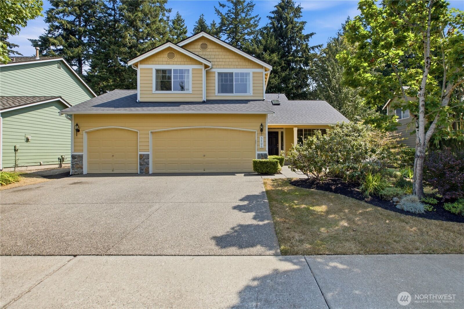 Property Photo: 5406 Quincy Avenue SE WA 98092