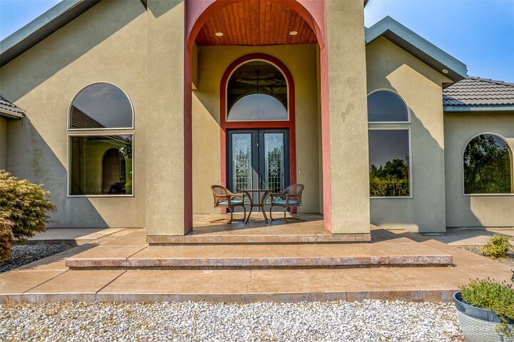 Property Photo: 17408 Road 5.2 NW WA 98848
