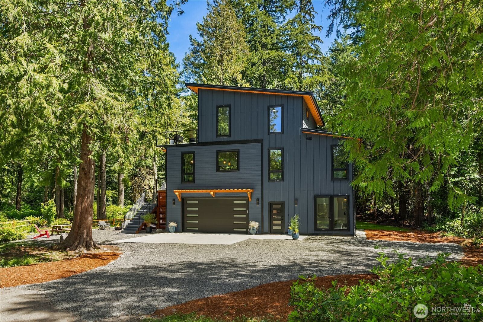 Property Photo: 10399 NE Pine Way WA 98110