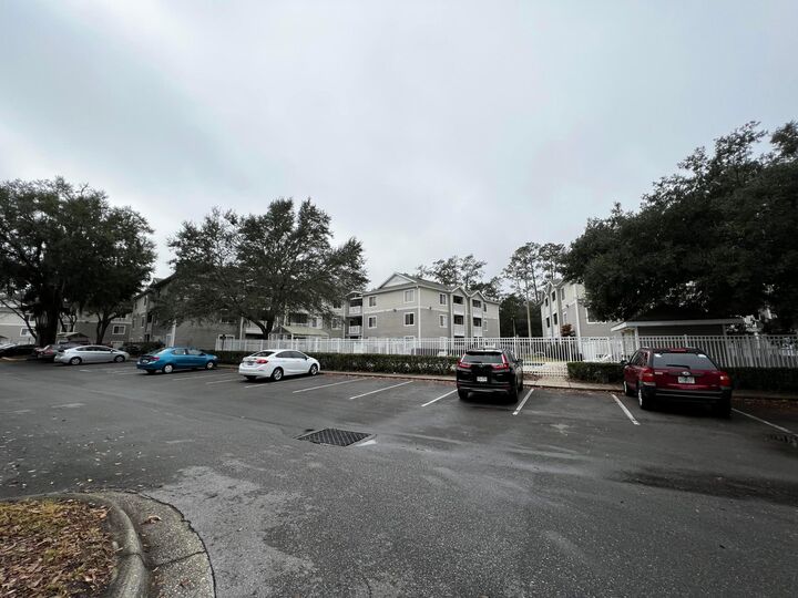 Property Photo: 4000 SW 23rd Street 2-307 FL 32608
