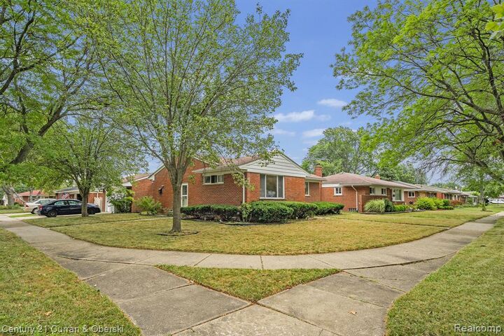 Property Photo:  27227 W Pleasant Ridge Street  MI 48127 