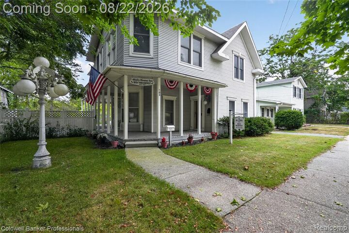 Property Photo:  108 College Street S  MI 48442 