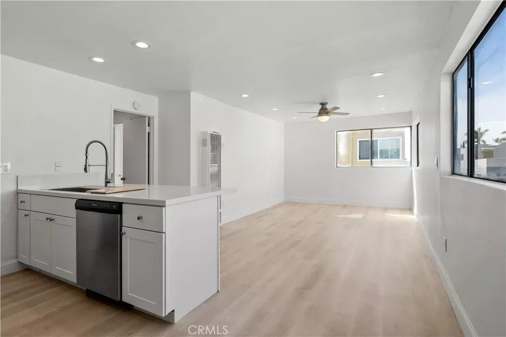 Property Photo:  611 Calle Campana 4  CA 92673 