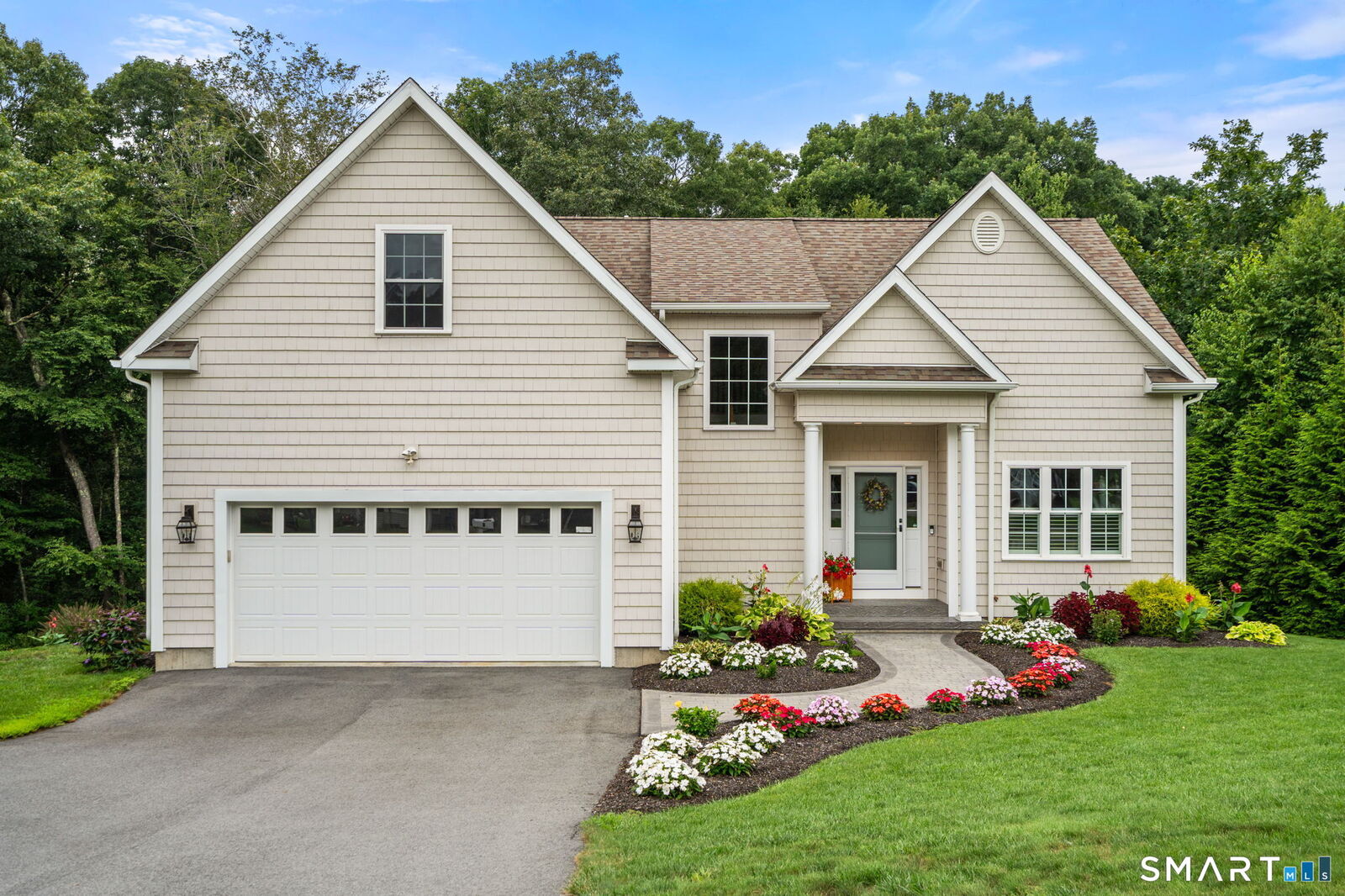 Property Photo:  4 Autumn Ridge  CT 06498 