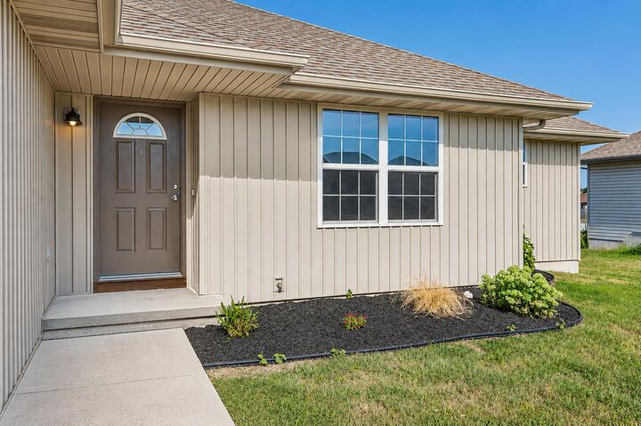 Property Photo:  107 Cherry Avenue  MO 65631 