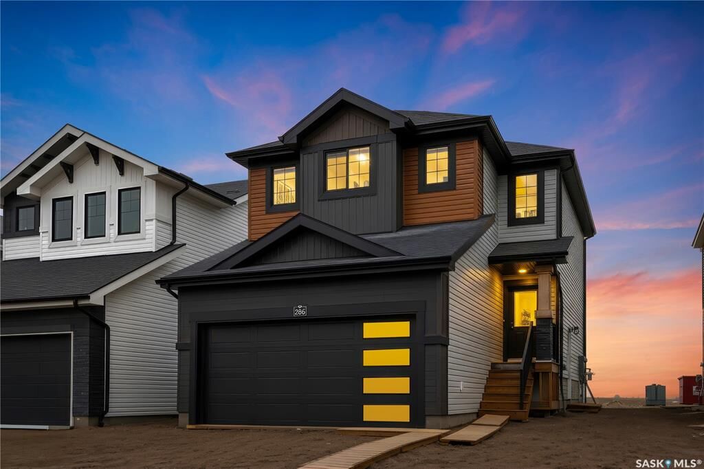 Property Photo:  286 Froese Crescent  SK S0K 4S3 