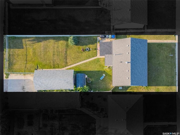 Property Photo:  229 U Avenue N  SK S7L 3C4 