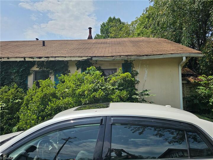 Property Photo:  504 NW Hospital Avenue  NC 28645 