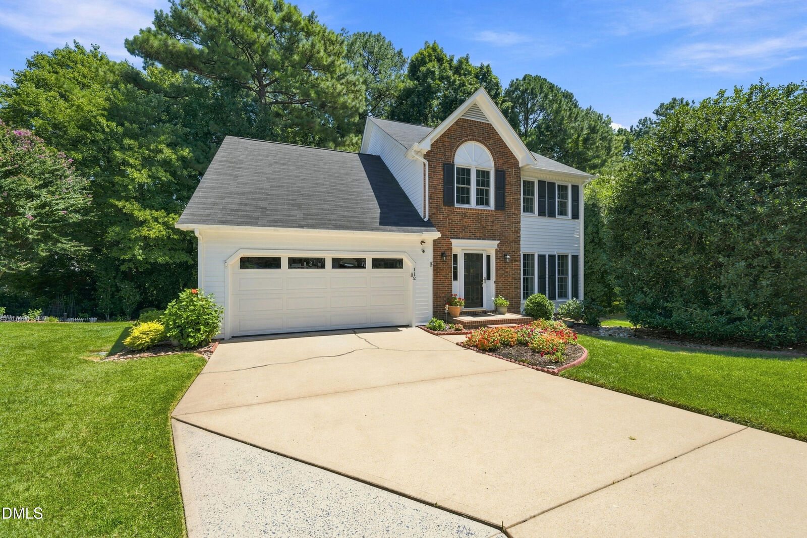 Property Photo: 112 Sequoia Court NC 27513
