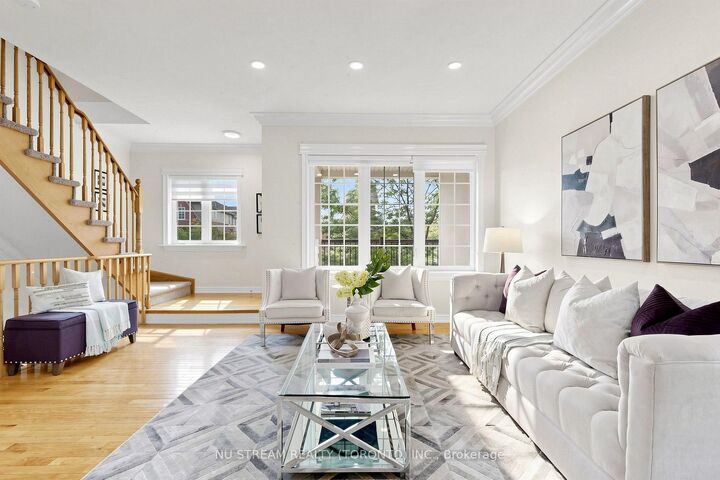 Property Photo: 123 Georgian Drive 15 ON L6H 0E7