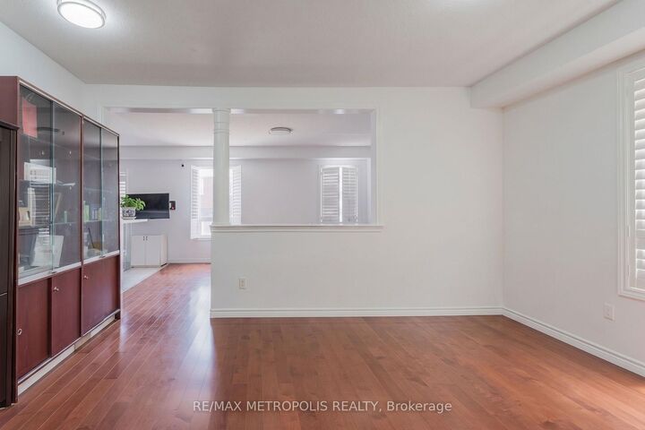 Property Photo: 52 Gore Valley Trail ON L6P 2G9