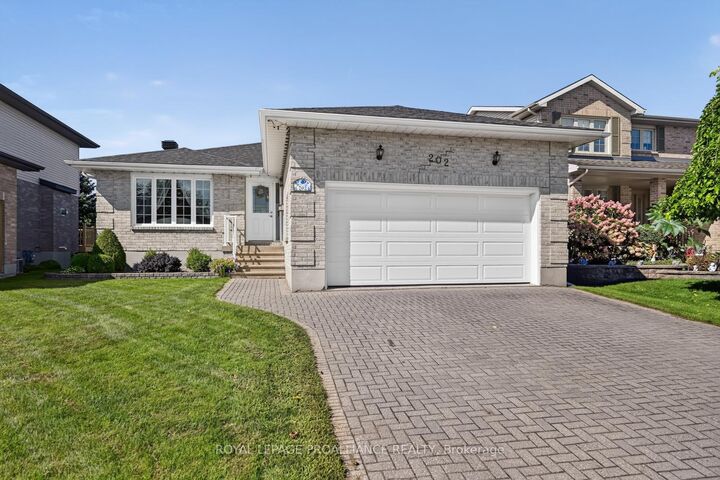 Property Photo: 202 Beley Street ON K6V 6Z8