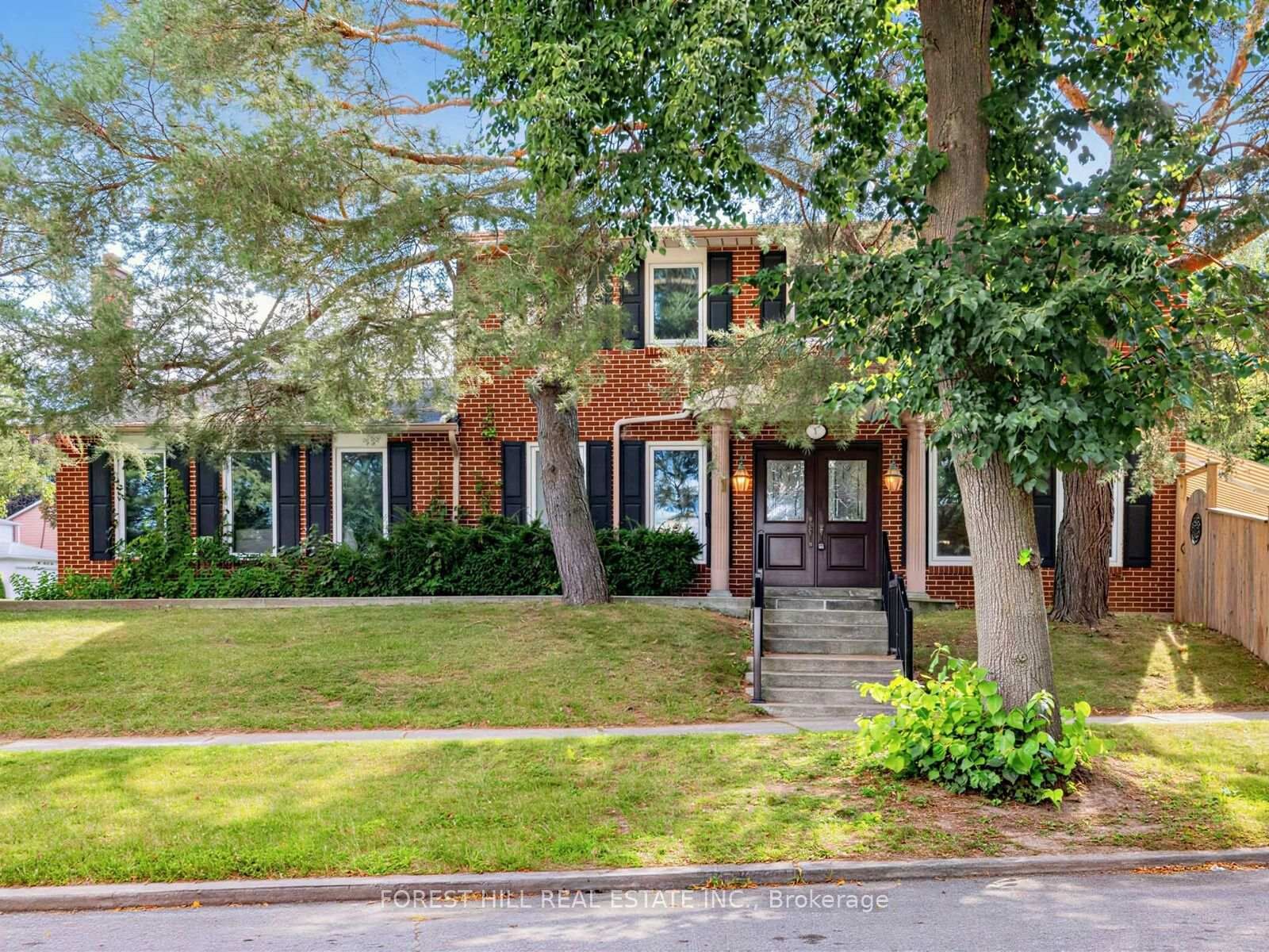 Property Photo: 1 Ames Circle ON M3B 3B9