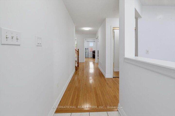 Property Photo: 26 Mauve Drive ON L6P 2M8