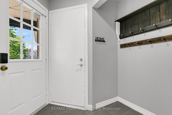 Property Photo: 1531 Kamouraska Circle ON K1C 3J1