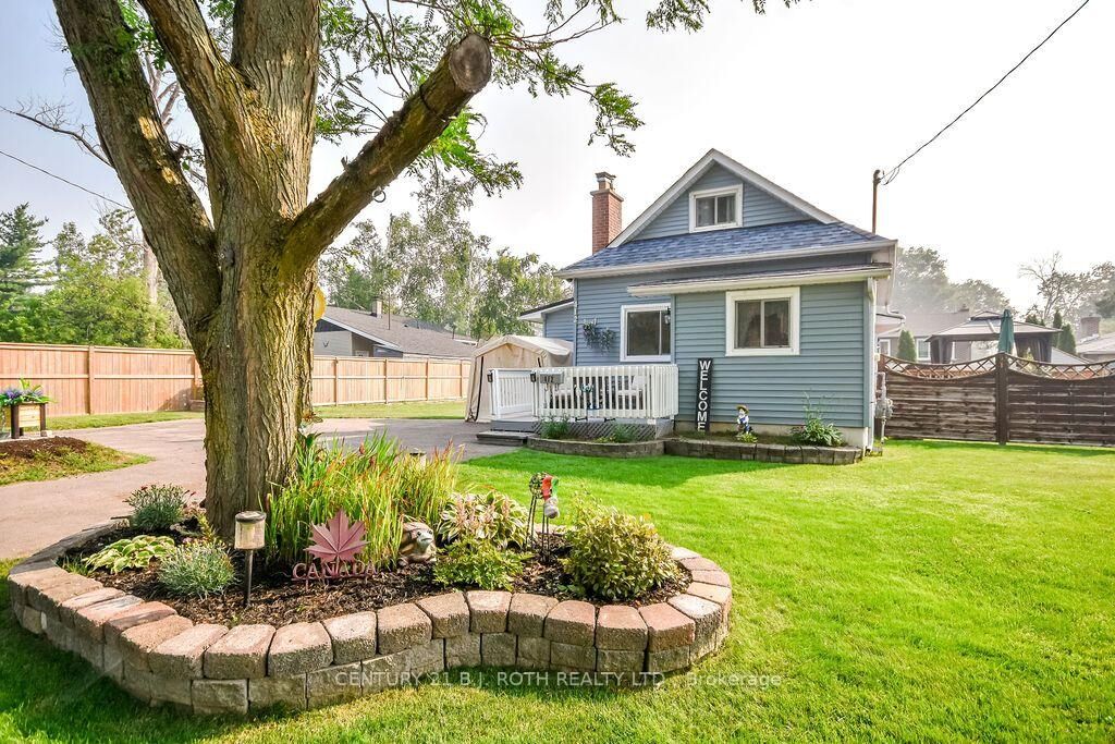 Property Photo: 412 Couchiching Point Road ON L3V 6P6