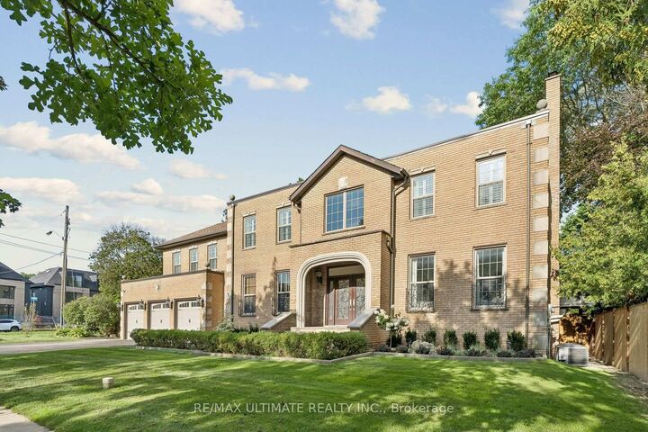 Property Photo: 1 Versailles Court ON M3B 2A8