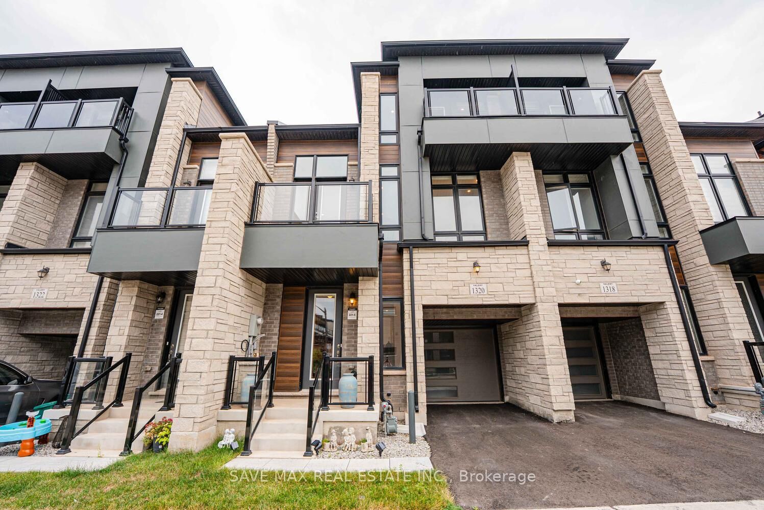 Property Photo: 1320 Anthonia Trail ON L6H 7Z2