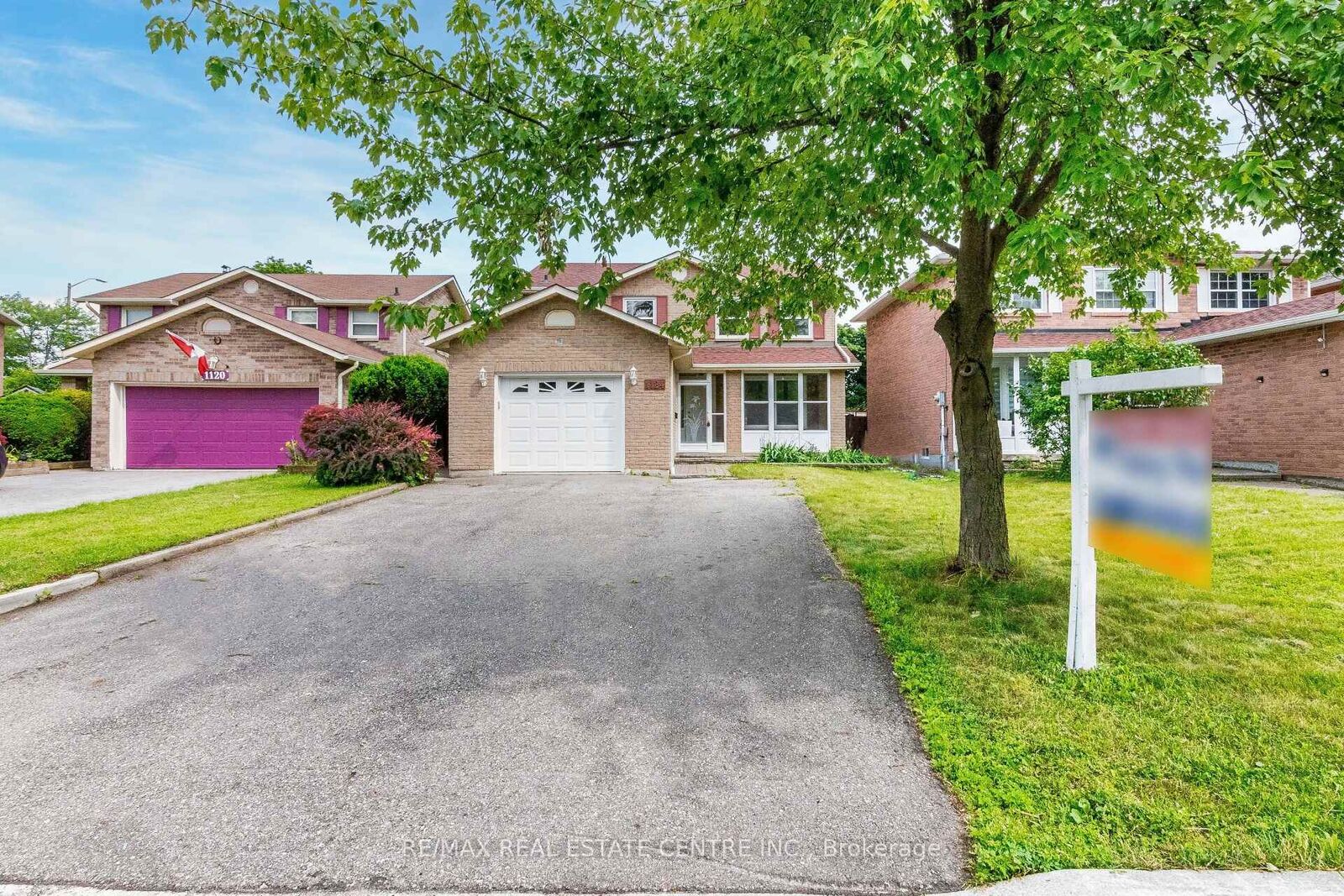 Property Photo: 1124 Shagbark Crescent ON L5C 3N7