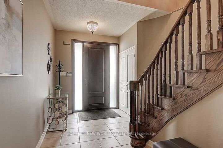 59 Albright Crescent — photo 1