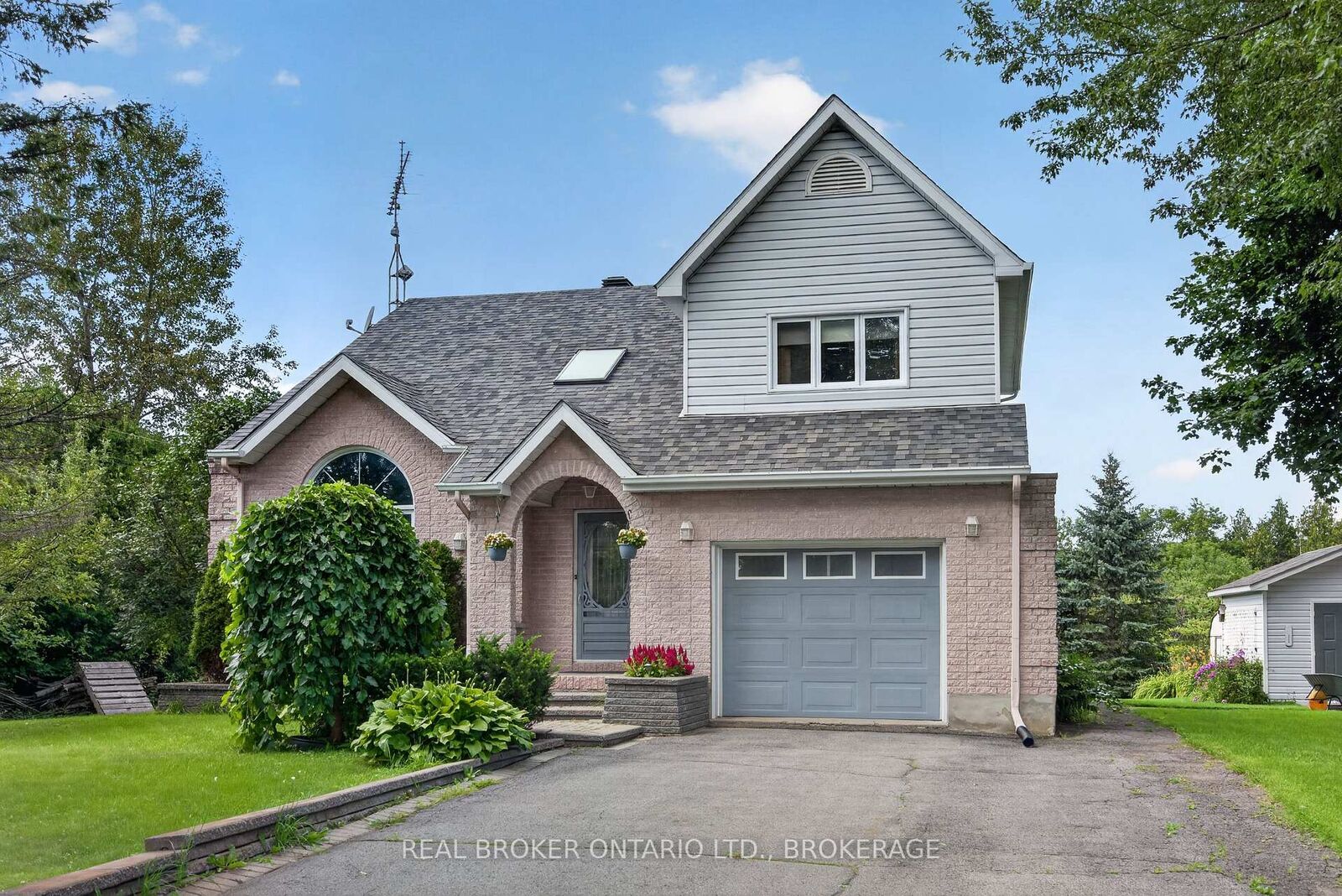 Property Photo: 3901 County 45 Road ON K0C 1A0