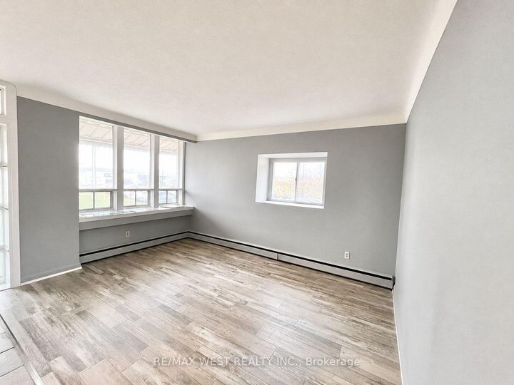 Property Photo: 55 John Street N ON L2V 2S7