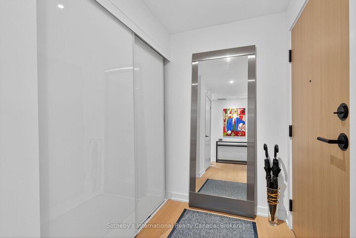 Property Photo:  31 Huron Street 224  ON L9Y 2M5 