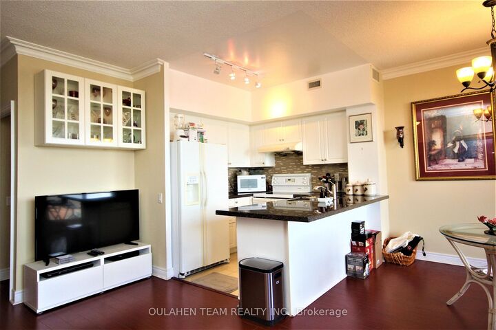 Property Photo: 1 Clairtrell Road 1007 ON M2N 7H6