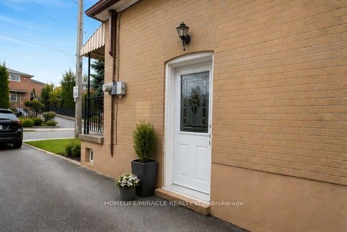 Property Photo: 50 Haverson Boulevard ON M6M 3J6